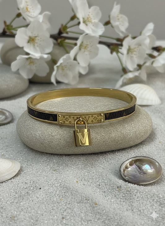 The iconic Keeper Cuff Bangle