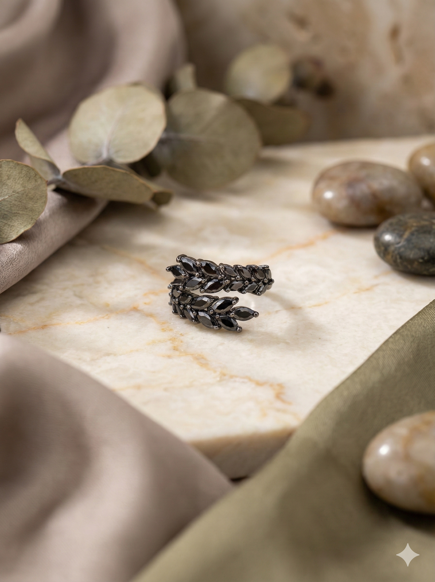 Noir Laurel Wrap Rings (Adjustable)