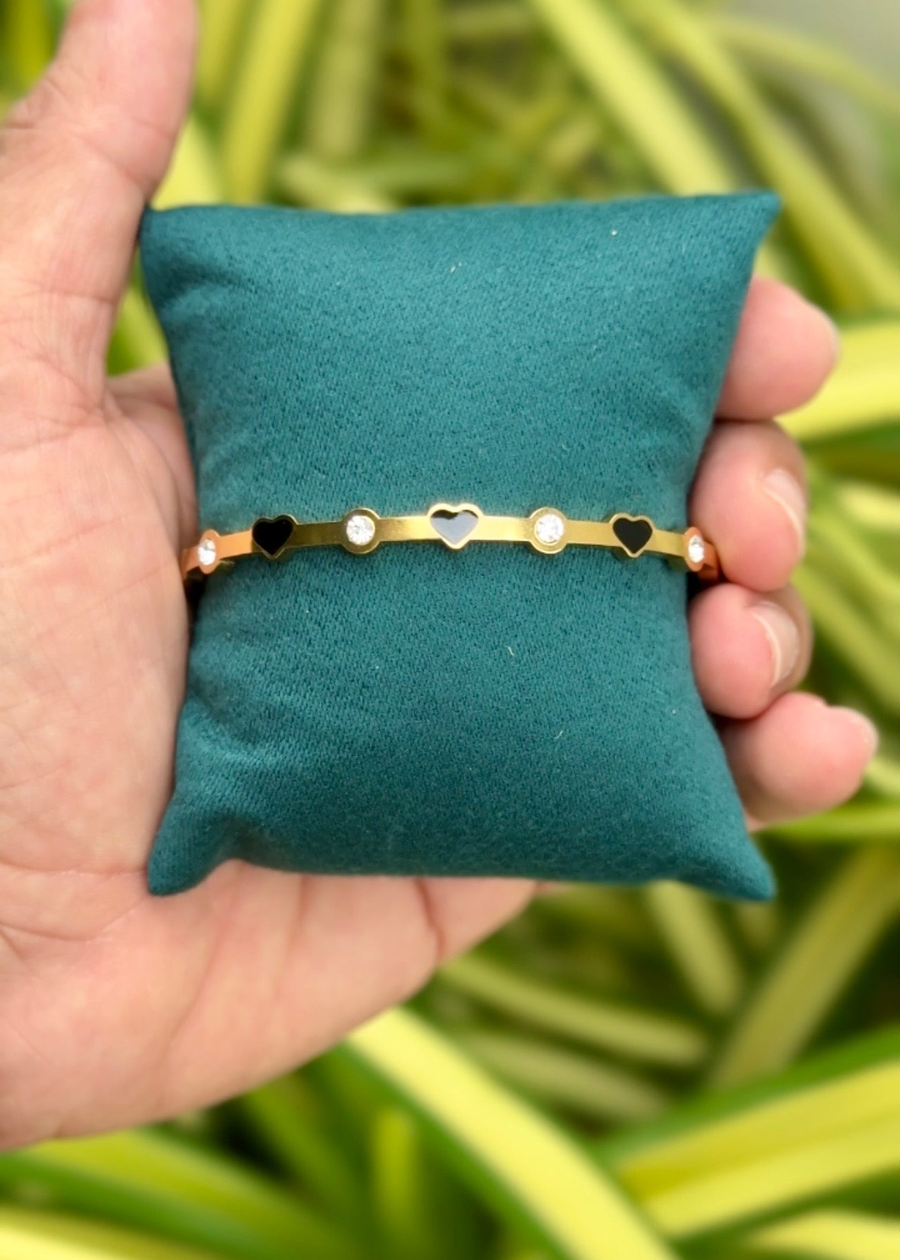 Sweetheart Spark Cuff Bangle 🖤✨