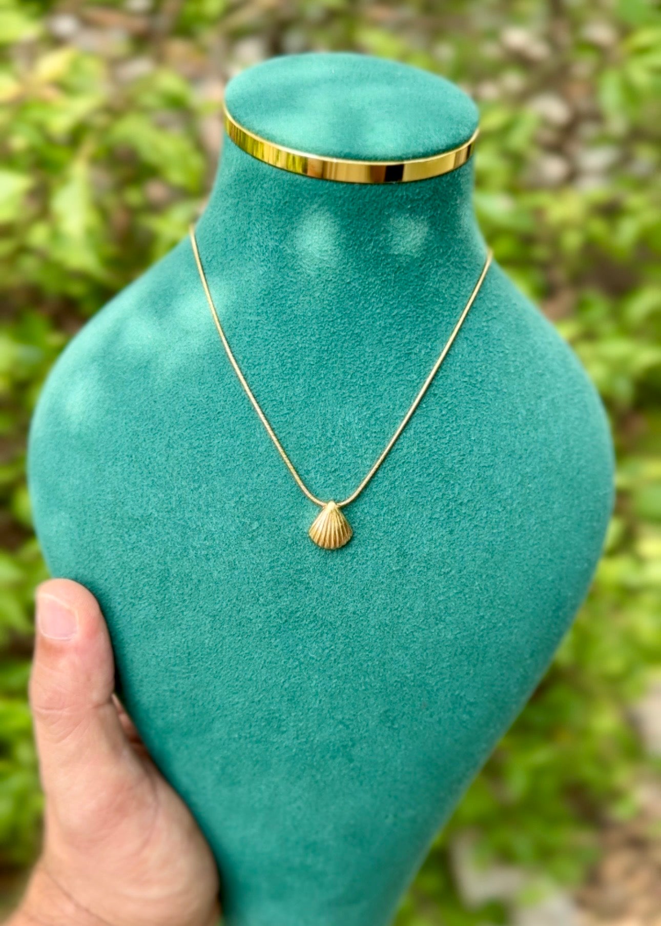 Golden Seashell Pendant Necklace šāØ