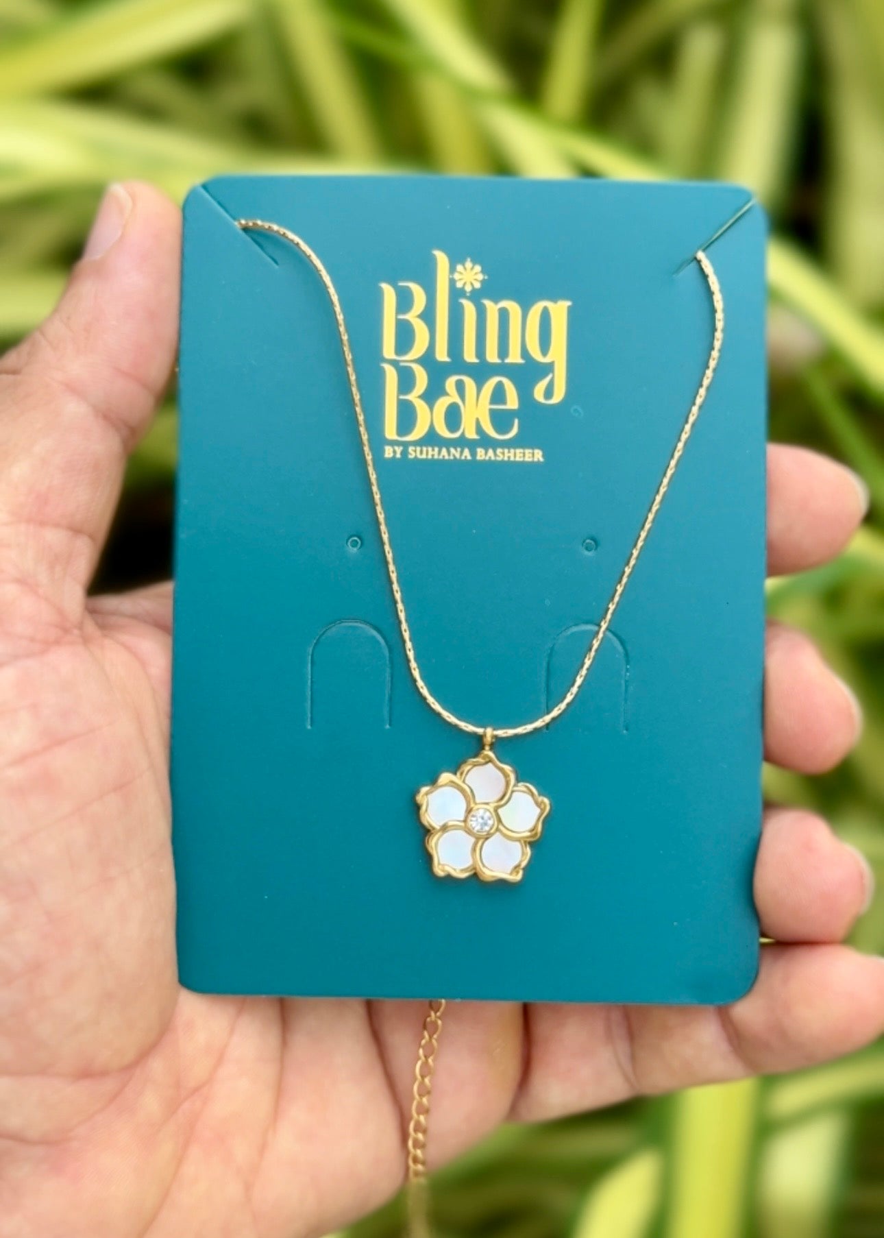 Bloom Pearl Flower Necklace 🌸 (316L Grade)