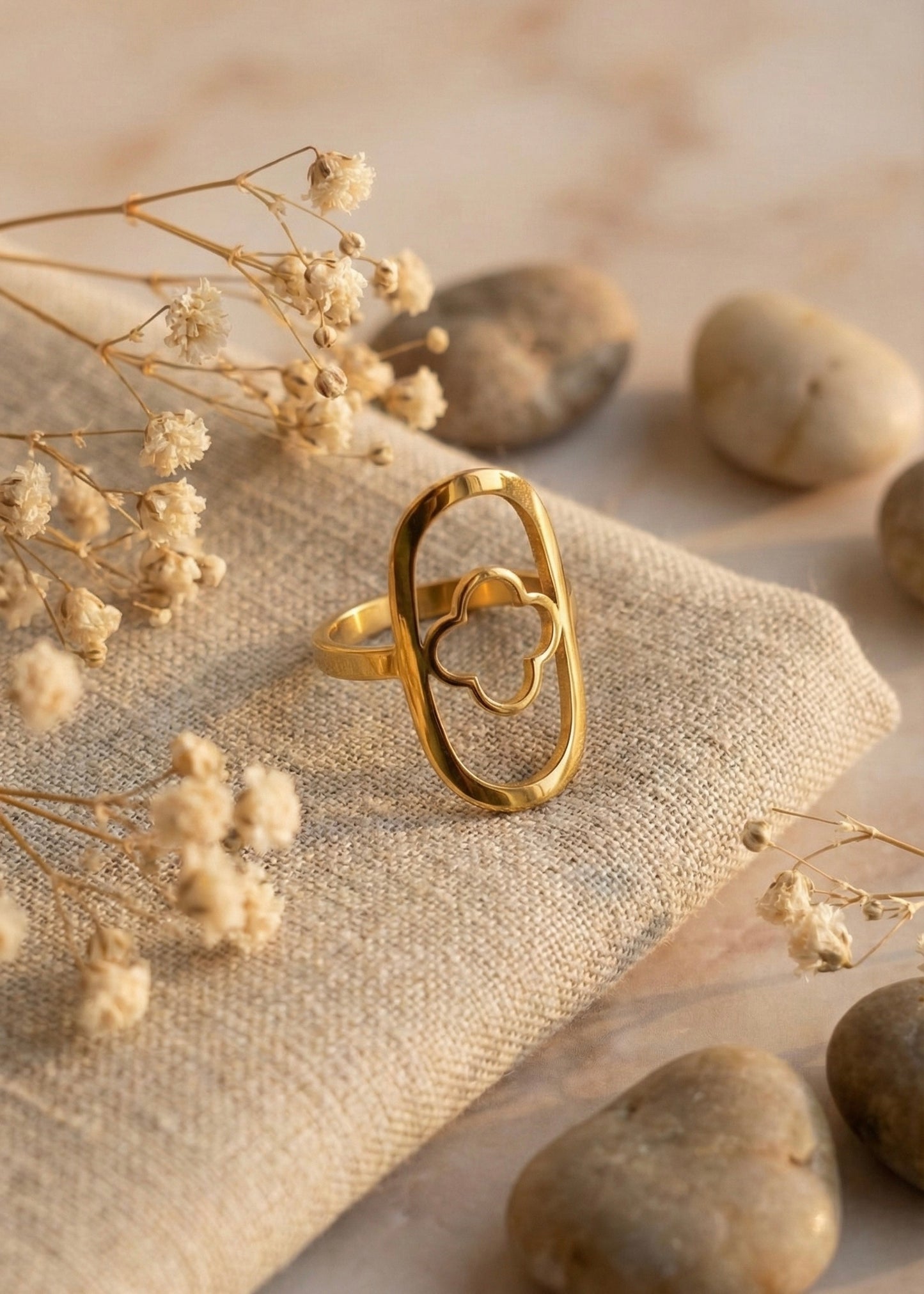 Golden Openwork Clover Rings