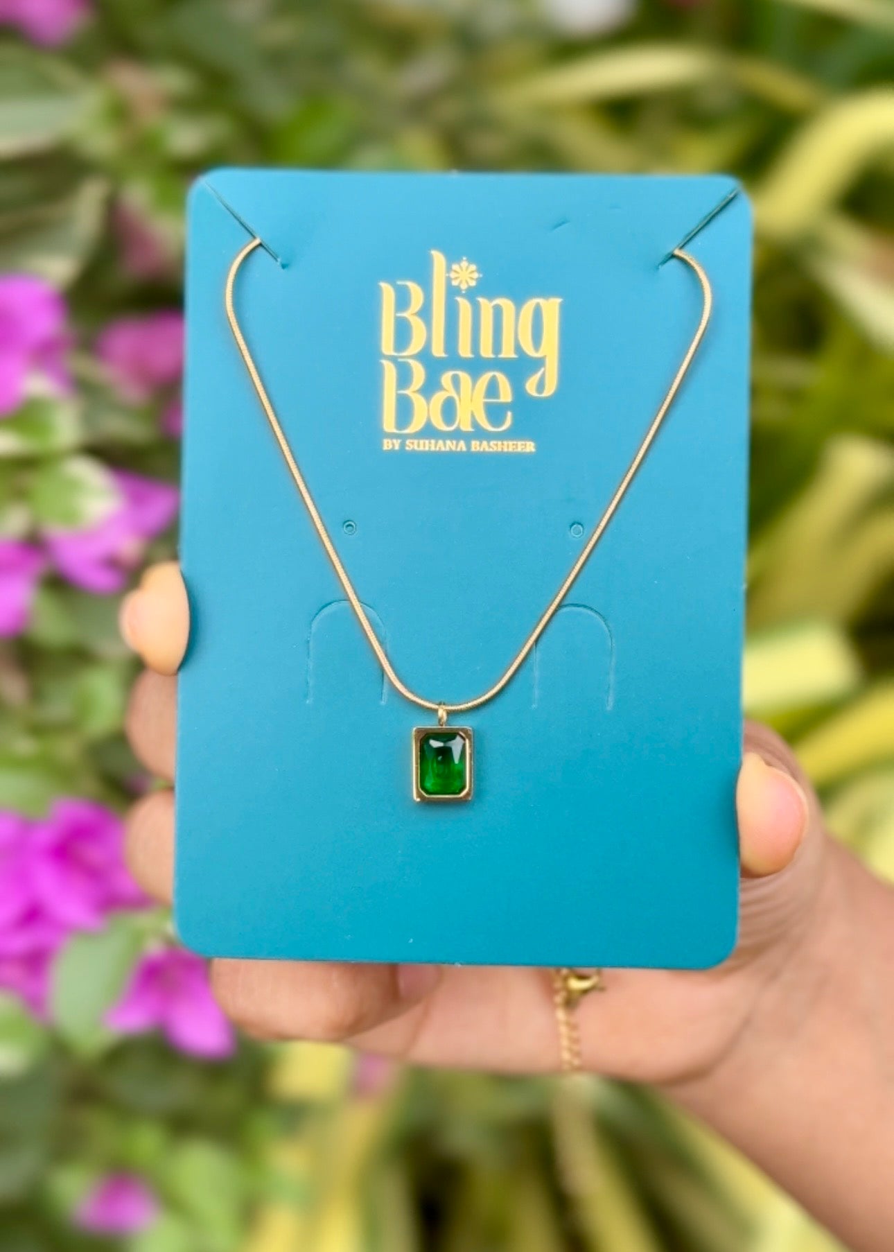 Emerald Glow Pendant Necklace ✨