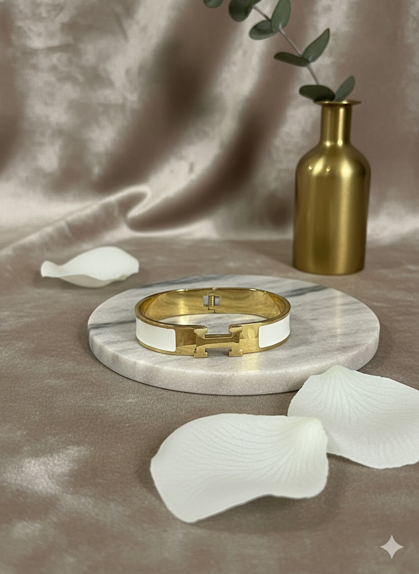 Clic Clac Cuff Bangle (White)