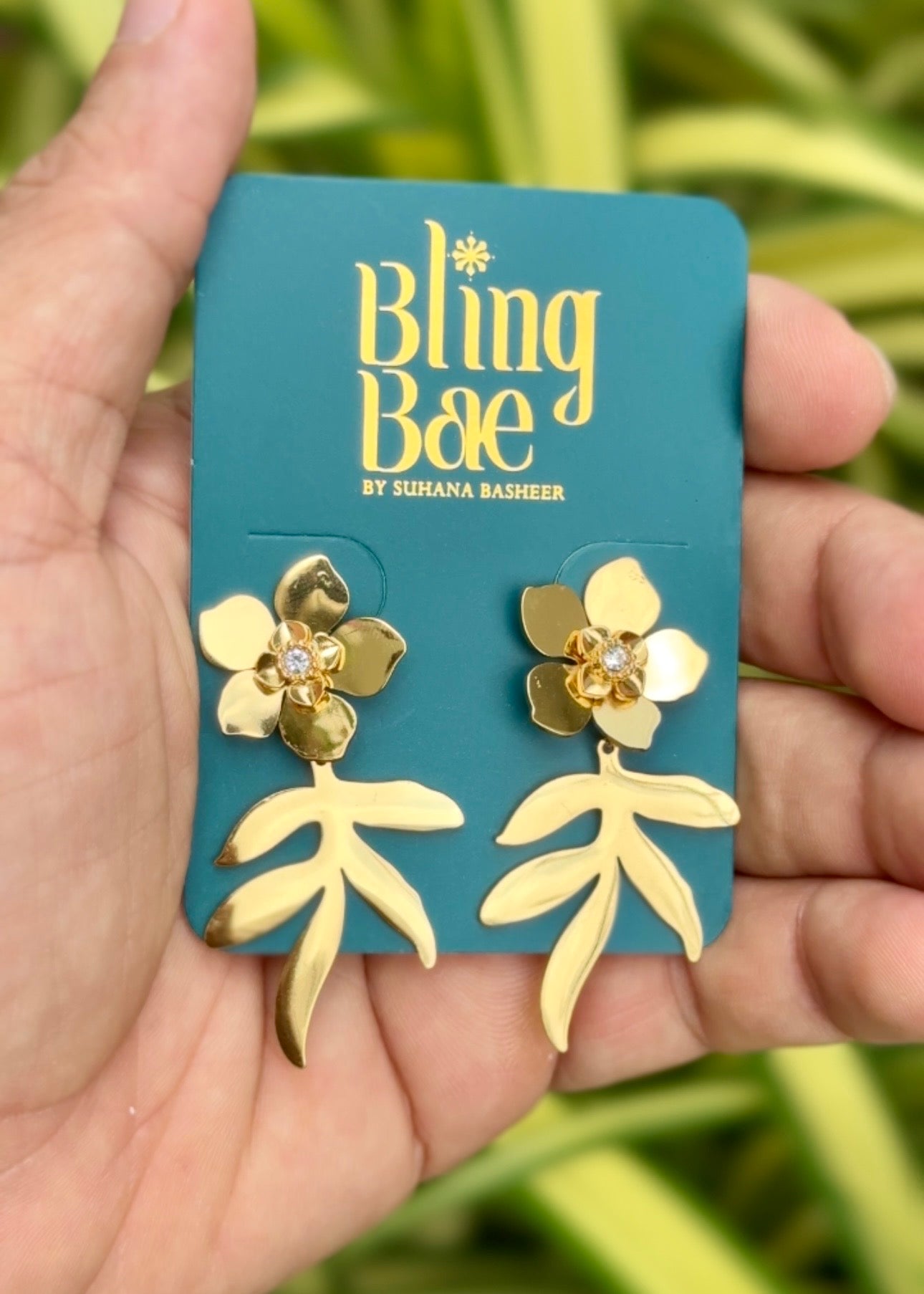 Golden Petal Leaf Drop Earrings ✨