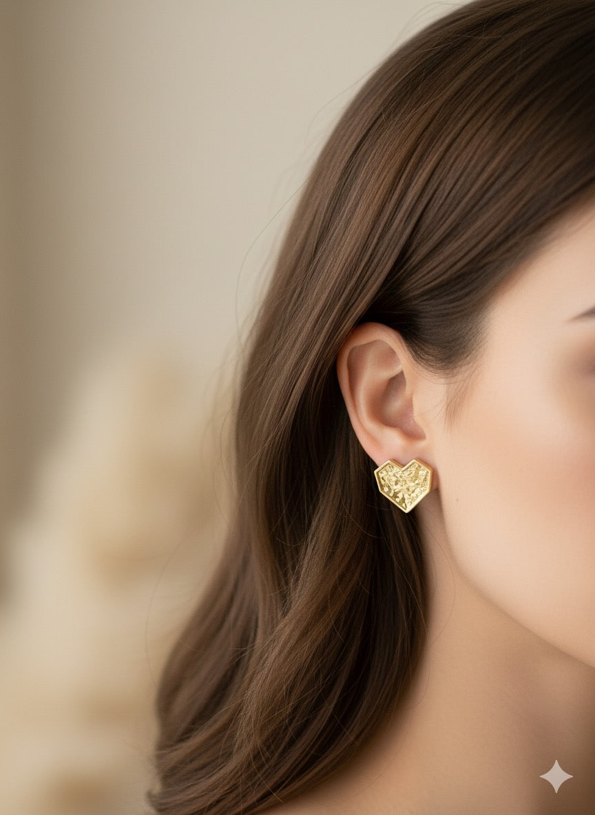 The Geometric Heart Stud