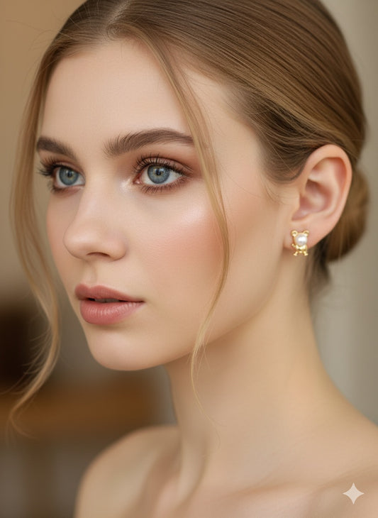 Bear-shaped Pearl Studs