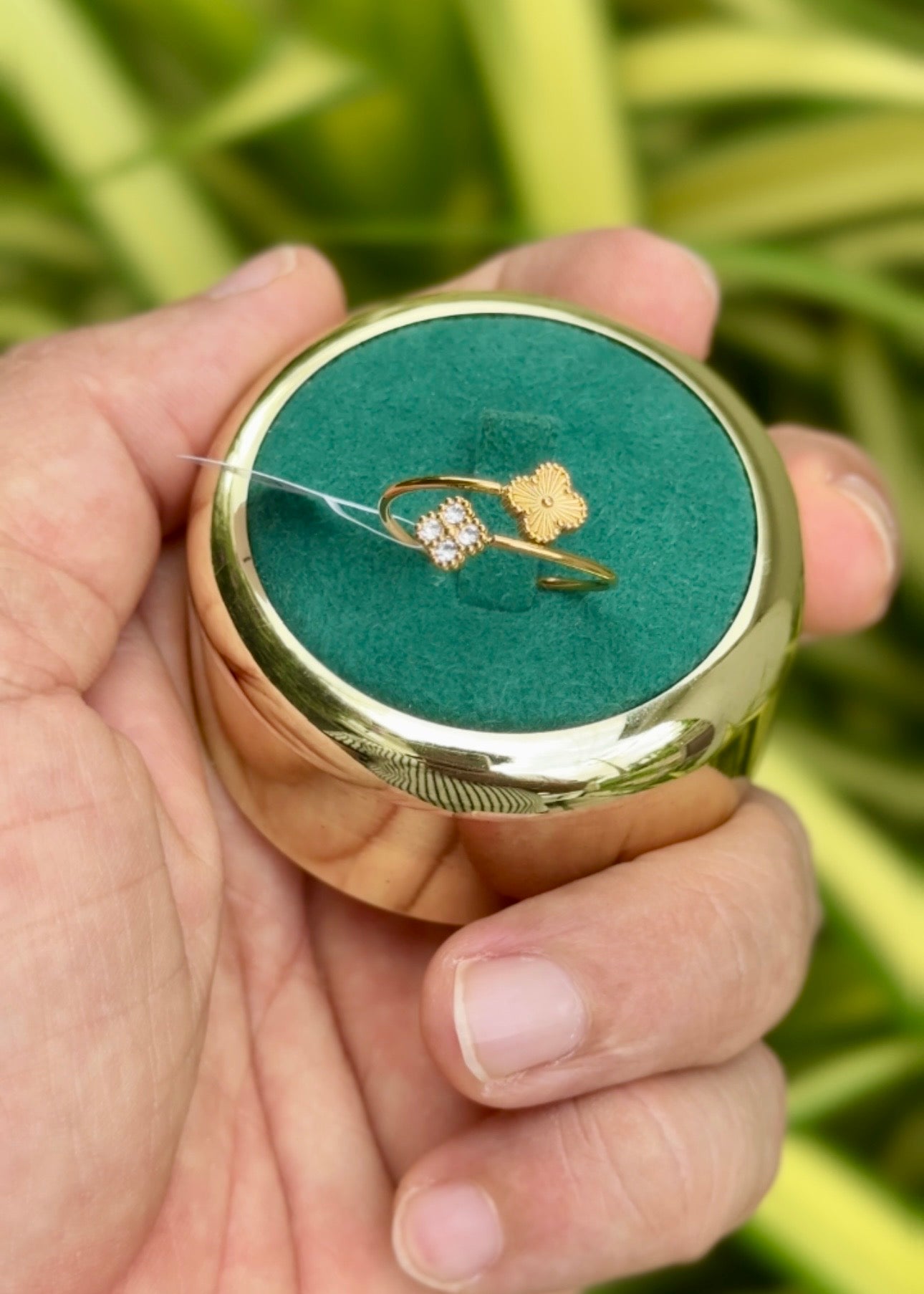 Golden Clover Bloom Ring 🍀✨ (316L Grade)