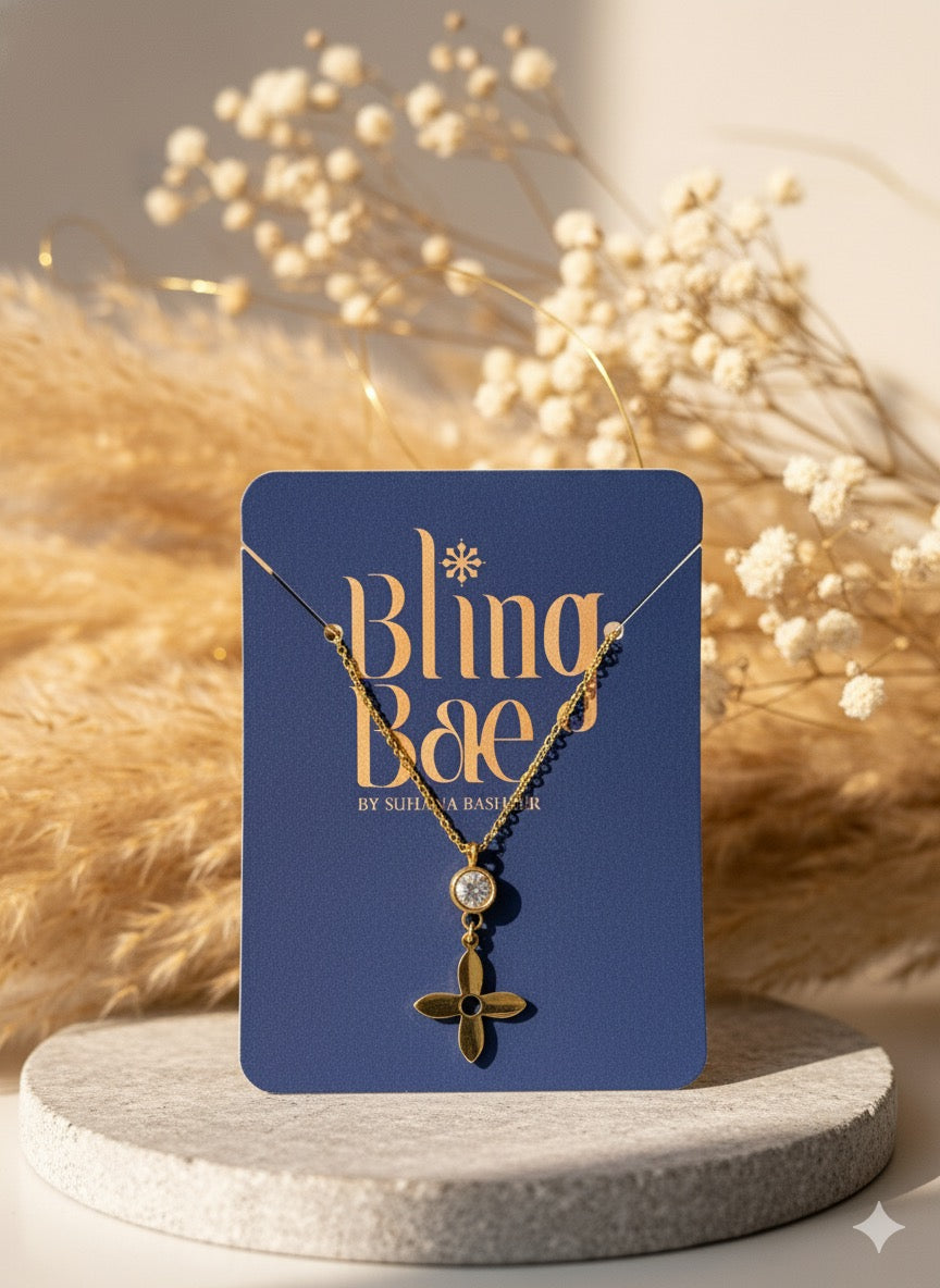 Stella Petal Chain With Pendant