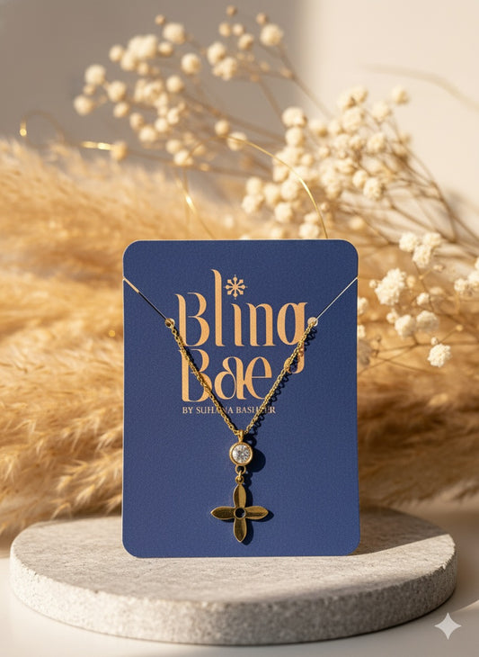 Stella Petal Chain With Pendant