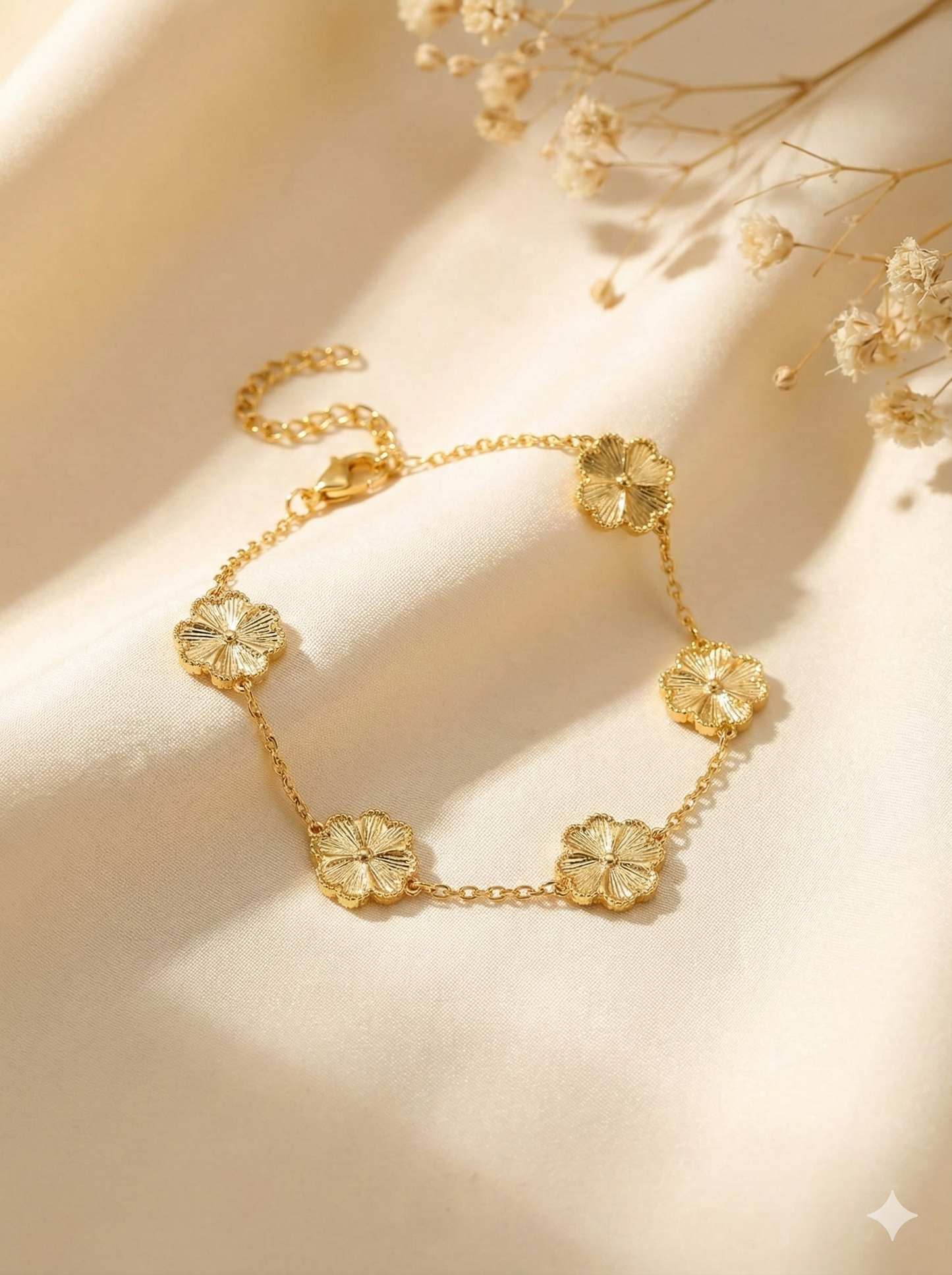 The Heritage Clover Chain Bracelets