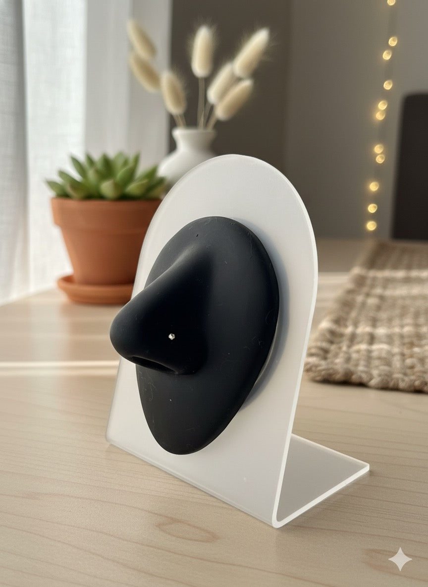 The Glimmer Nose Stud (L-bend Titanium-silver - Stone 1.5mm)