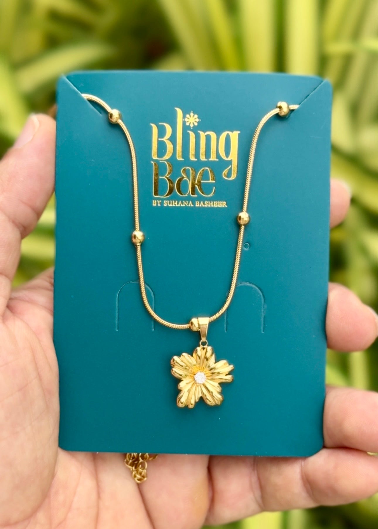 Golden Daisy Bloom Necklace ✨ (316L Grade)