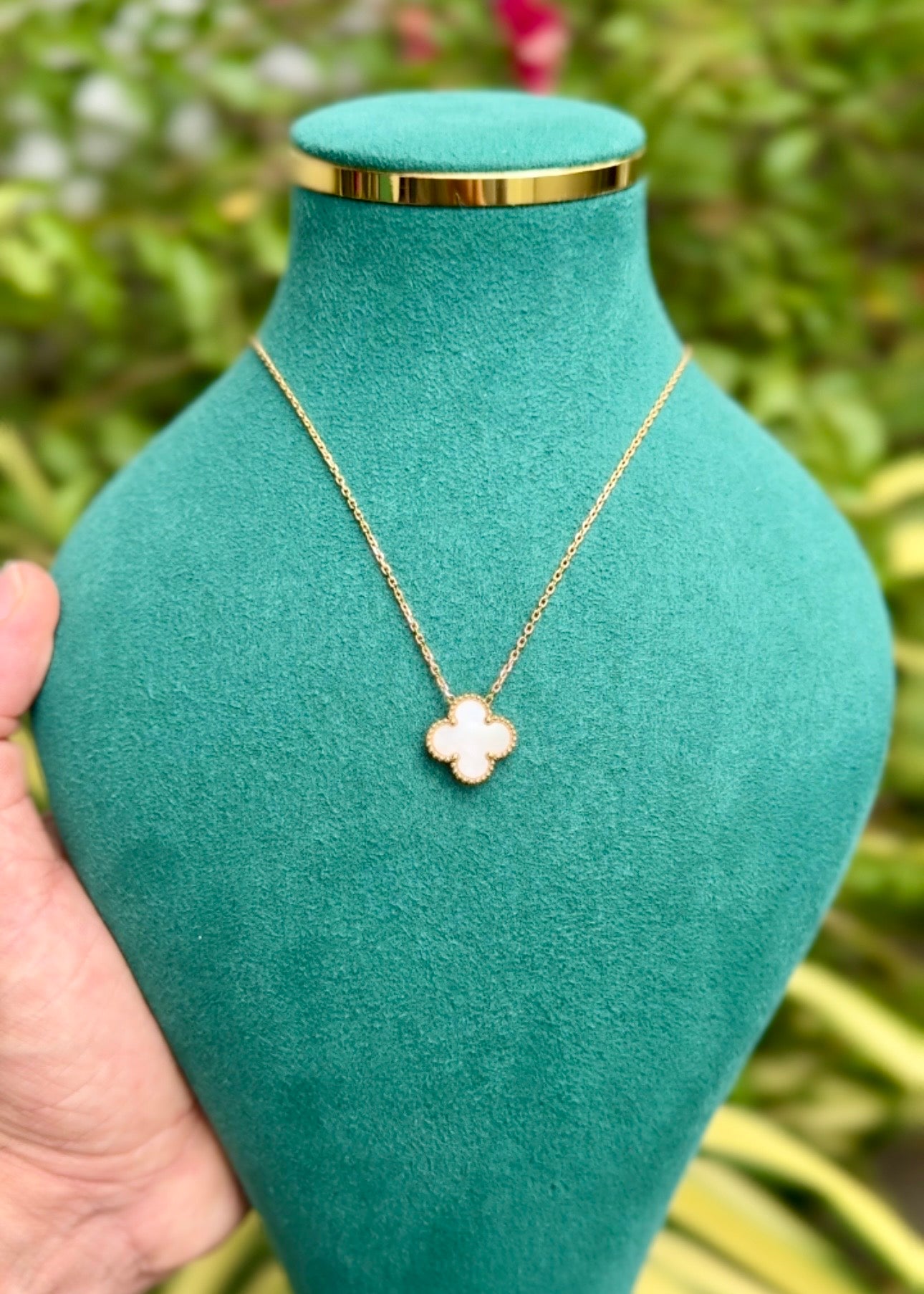 Classic Clover Pearl Necklace ✨