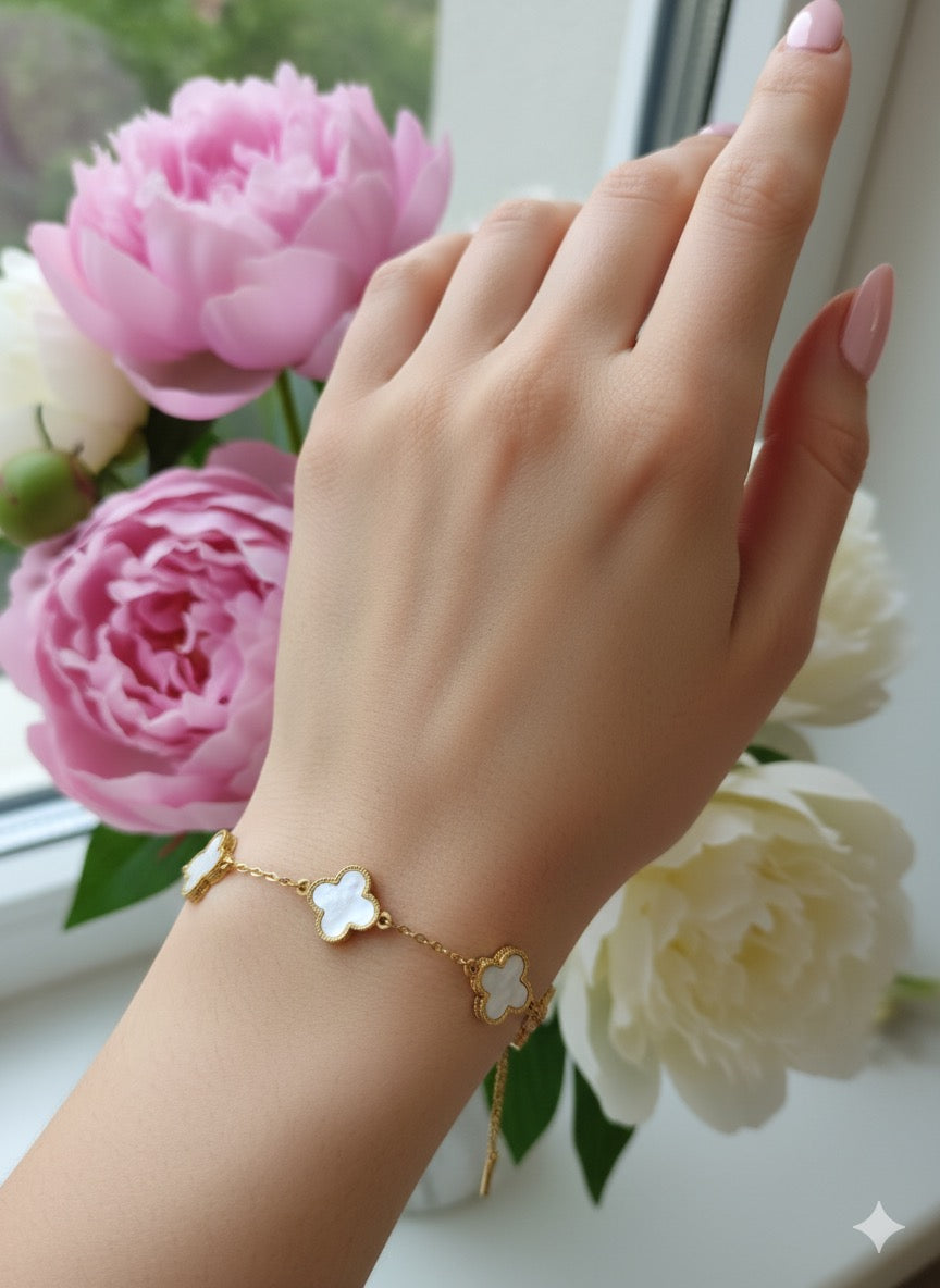 The Delicate Quatrefoil