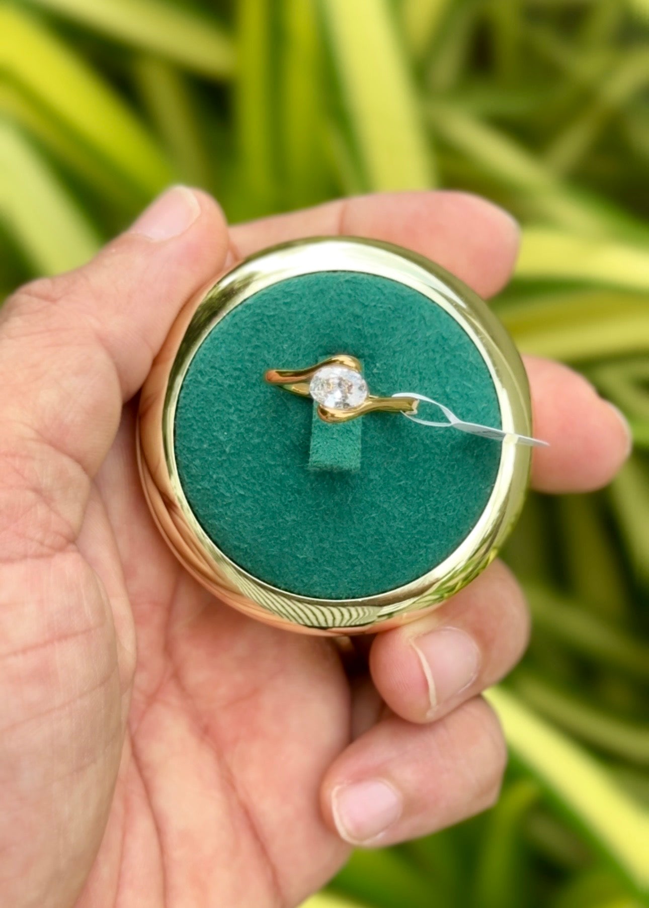 Celeste Solitaire Wave Ring ✨ (316L Grade)