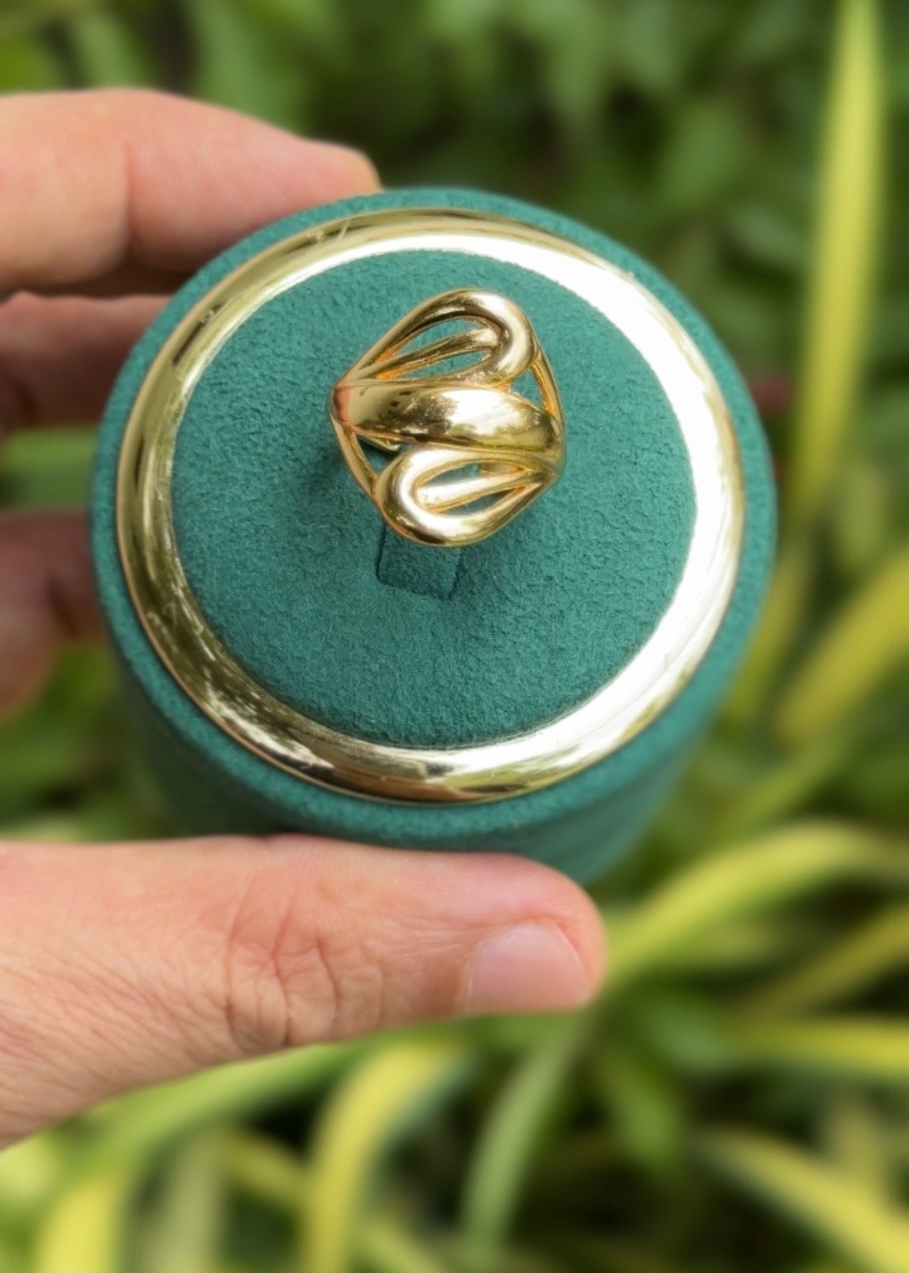 Golden Infinity Twist Rings (Adjustable)