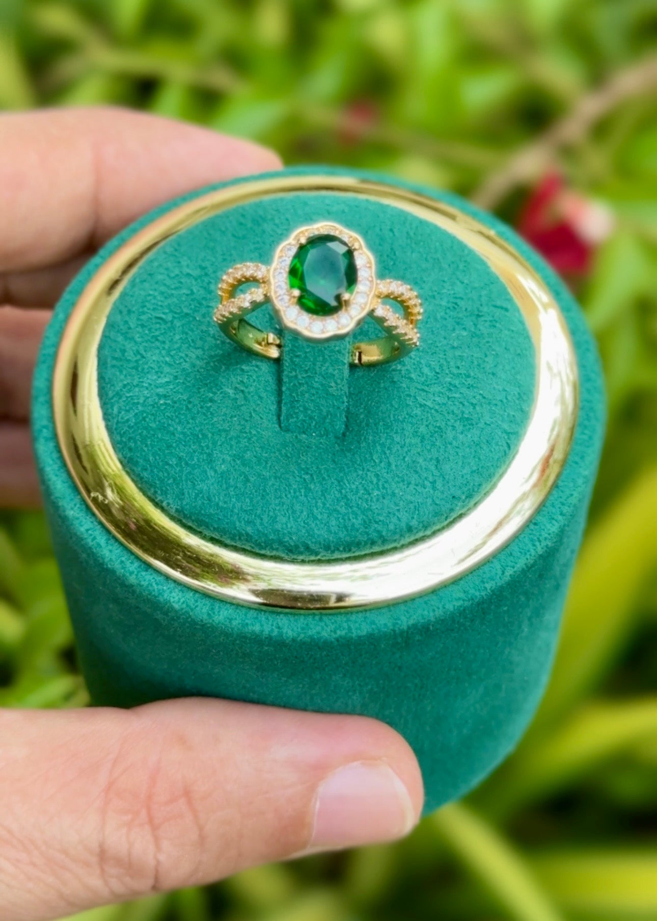 Royal Emerald Halo Rings (Adjustable)
