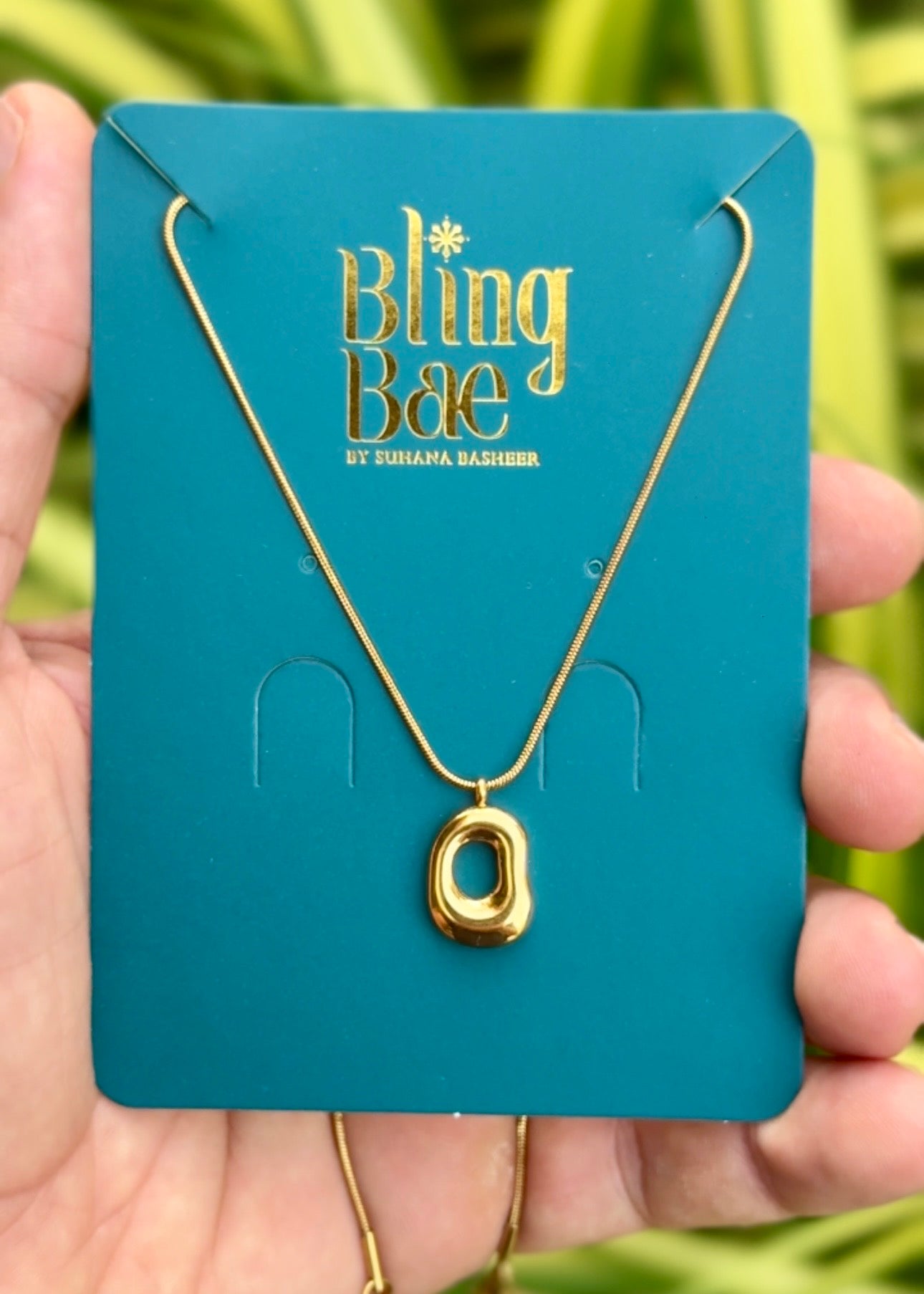 Aurora Oval Pendant Necklace ✨ (316L Grade)