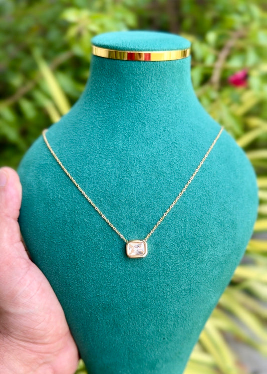 Solitaire Glow Pendant Necklace ✨