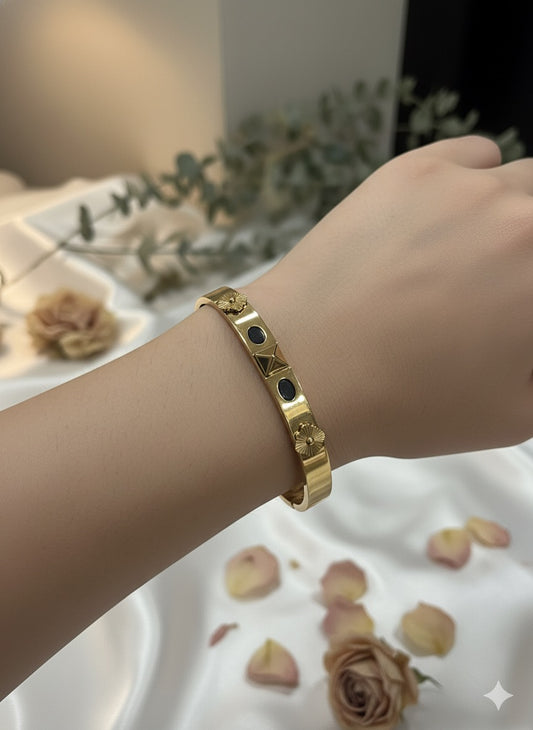 Charmlet Cuff Bangle