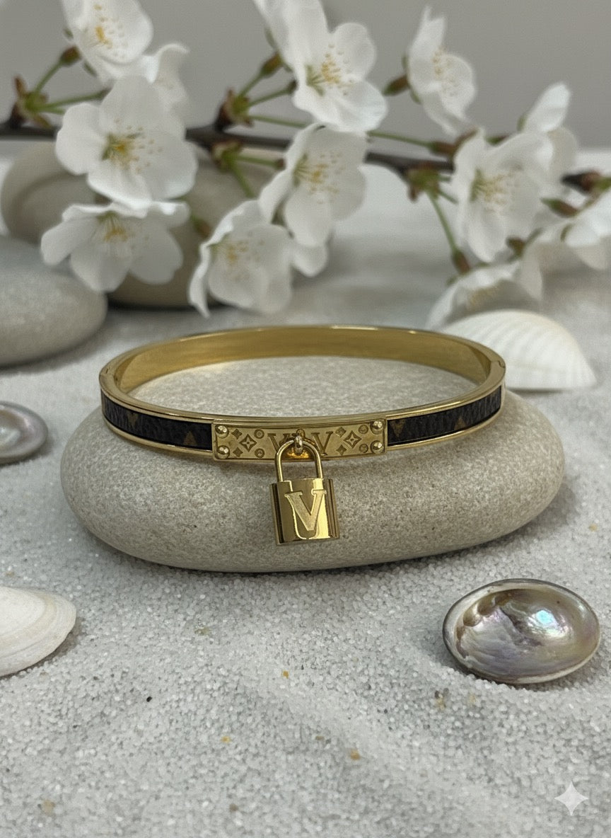 The iconic Keeper Cuff Bangle