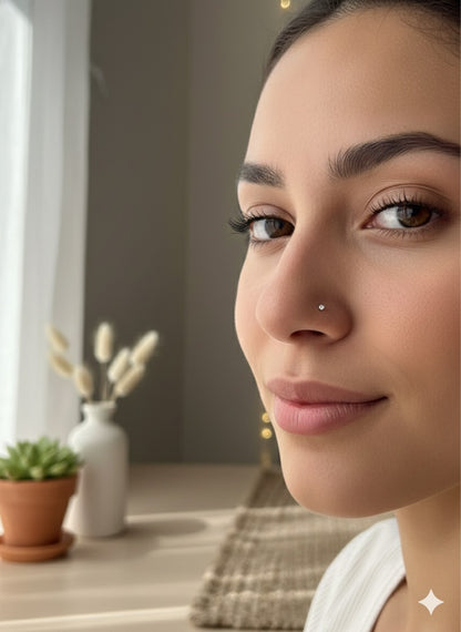 The Glimmer Nose Stud (L-bend Titanium-silver - Stone 1.5mm)