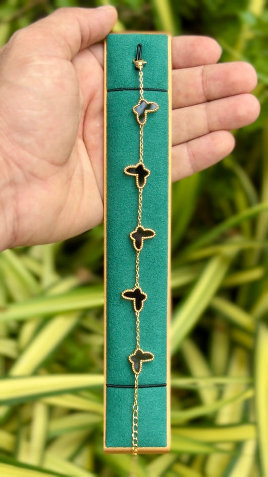 Noir Clover Chic Bracelets 🖤✨