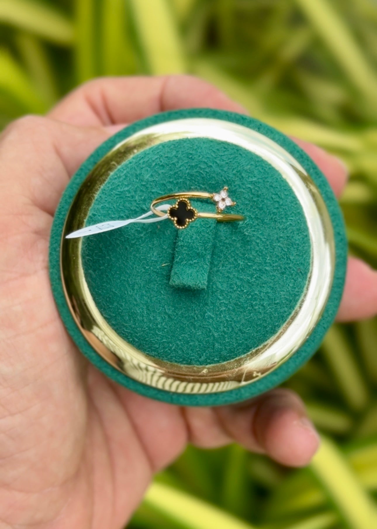 Midnight Clover Bloom Ring 🍀✨ (316L Grade)