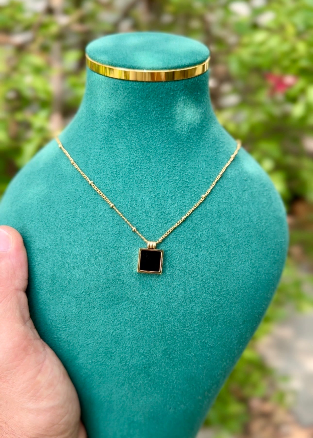 Minimal Noir Square Pendant 🖤✨