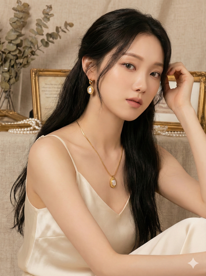 Vintage Vignette Necklace & Earrings Set