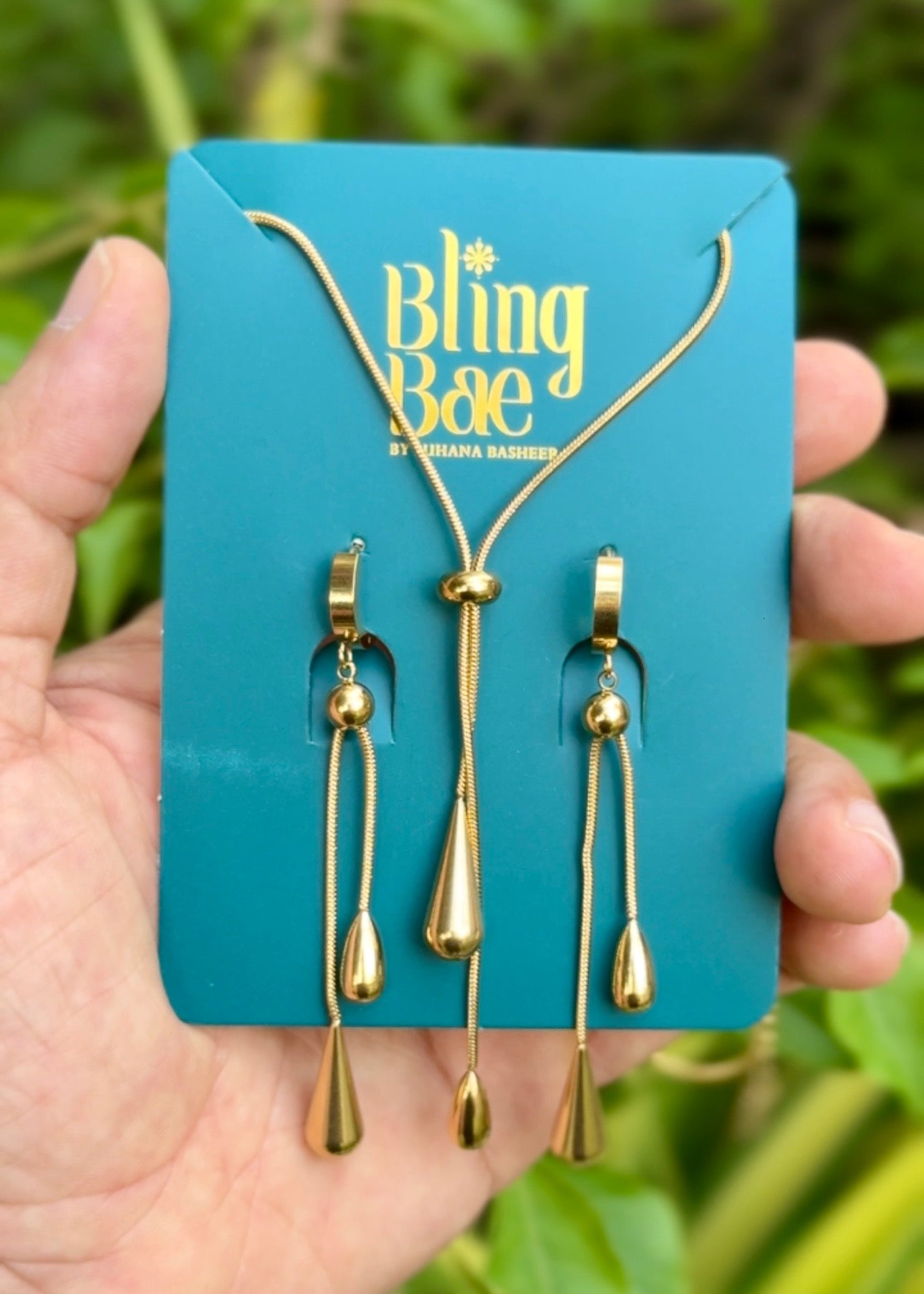 Golden Drip Luxe Necklace & Earrings Set 💛✨