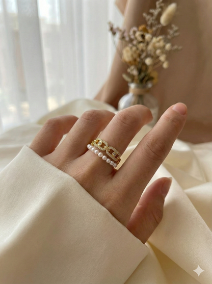 Pearl Embrace Rings (Adjustable)