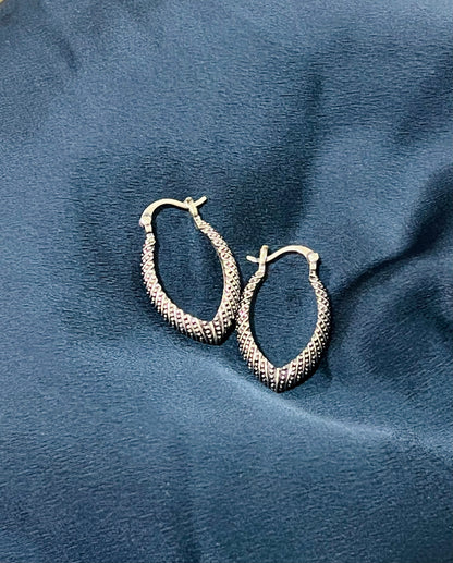 Vintage Weave Oval Hoops Earrings
