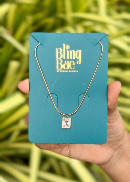 Crystal Frame Elegance Necklace ✨