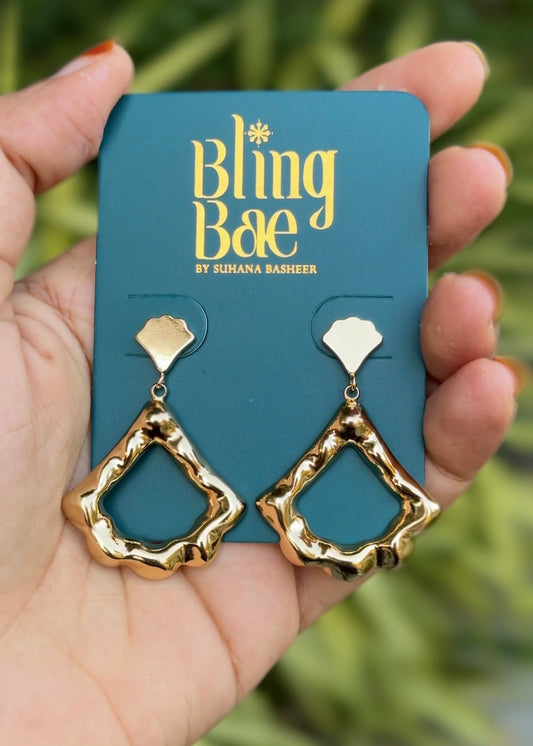 Golden Wave Diamond Drops Earrings