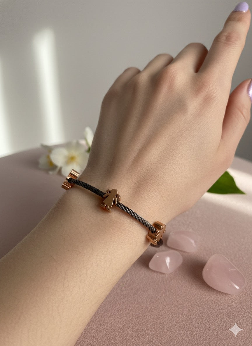 Cable Charm Bracelet (Black color)