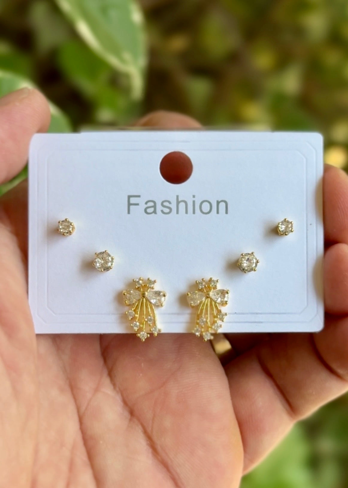 Golden Aura Mini Stud Set 🤍✨