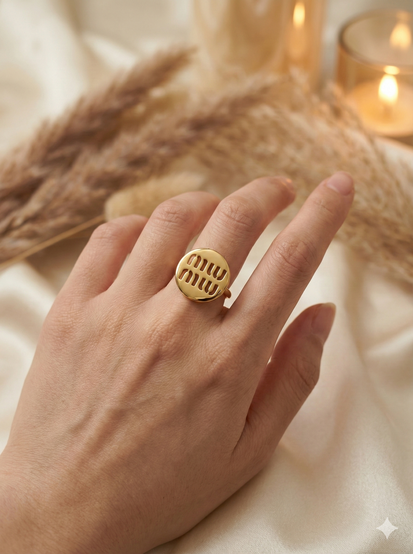 Velora Crest Rings
