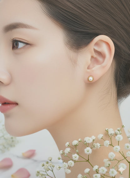 Petite Pearl Gleam Studs