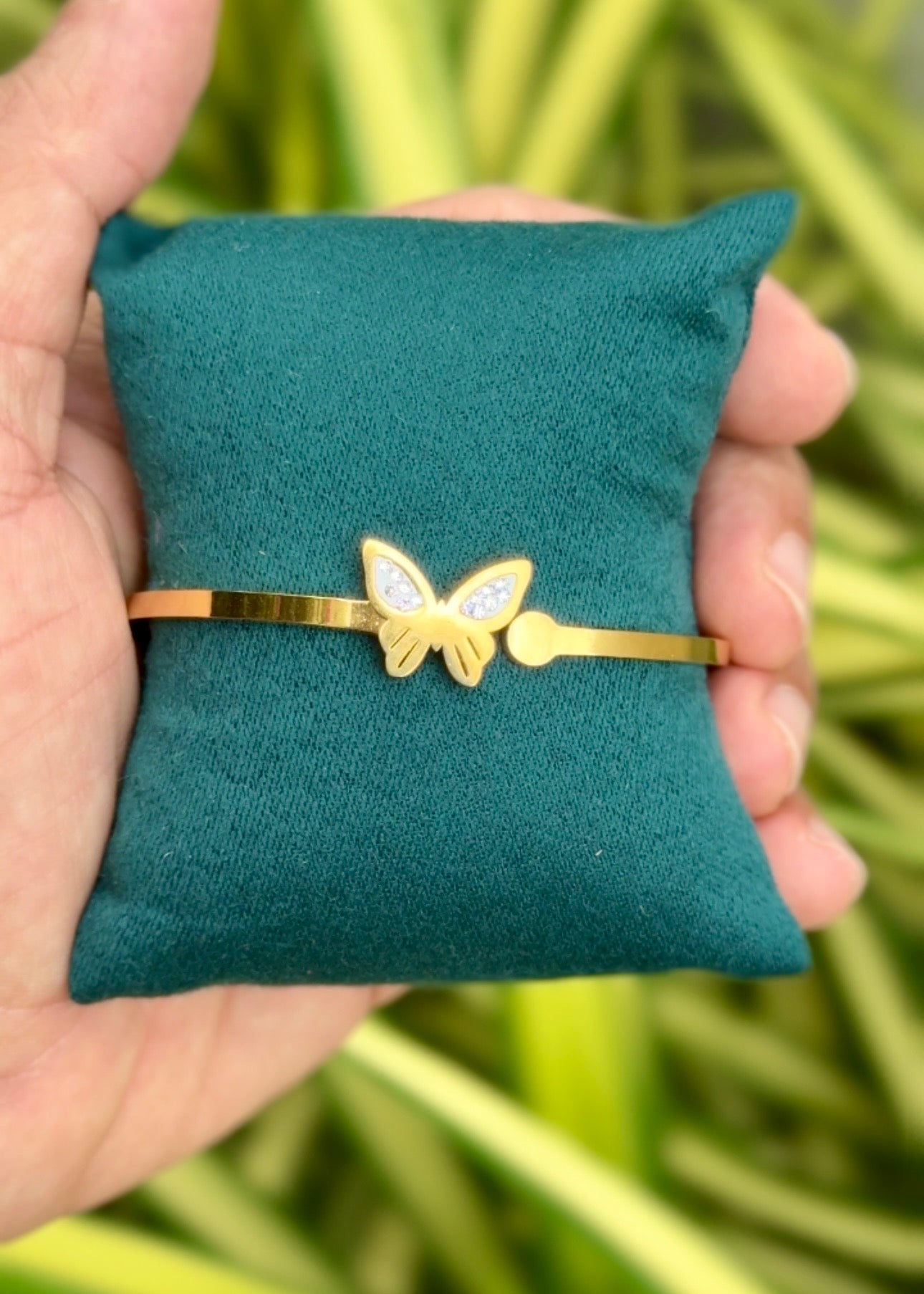 Golden Flutter Cuff Bangle 🦋✨