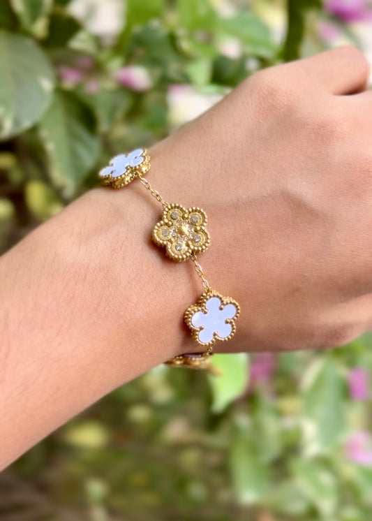 Daisy Royale Spark Bracelets 💛✨🤍