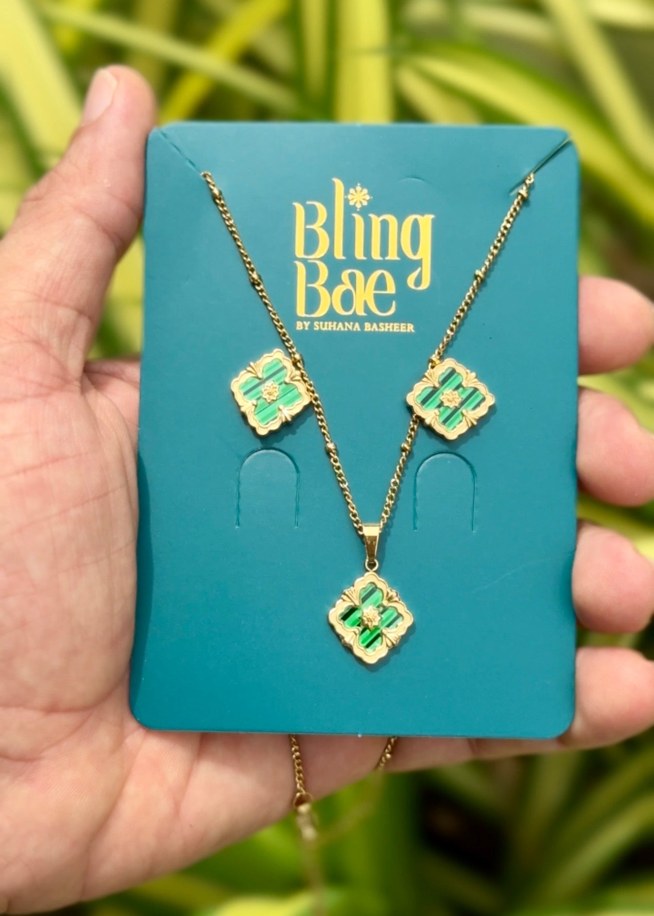 Emerald Clover Grace Necklace & Earrings Set ✨