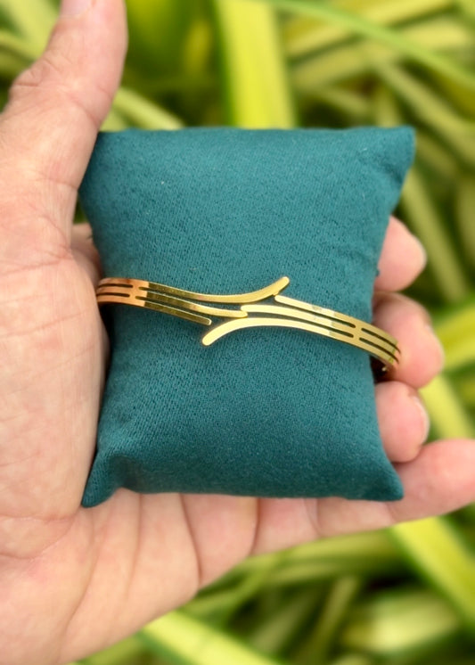 Infinity Flow Cuff Bangle ✨