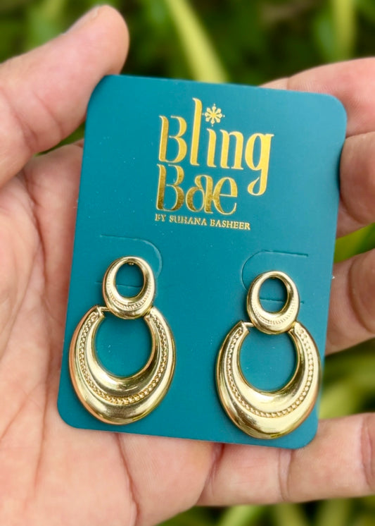 Golden Vintage Oval Drop Earrings