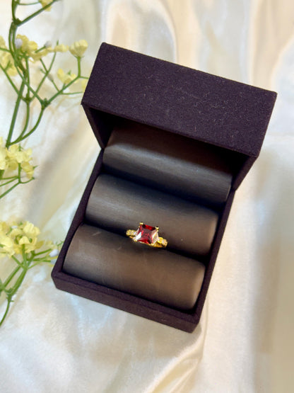 Statement Ring (Size 6)