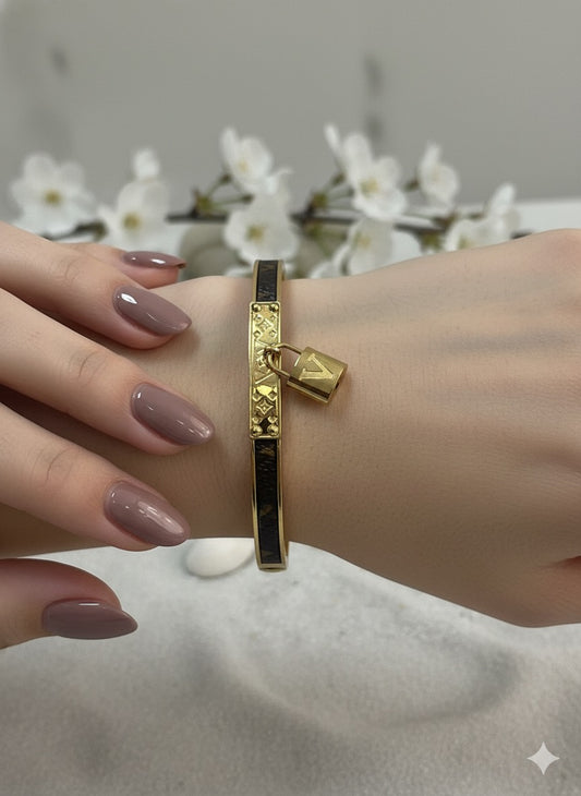 The iconic Keeper Cuff Bangle