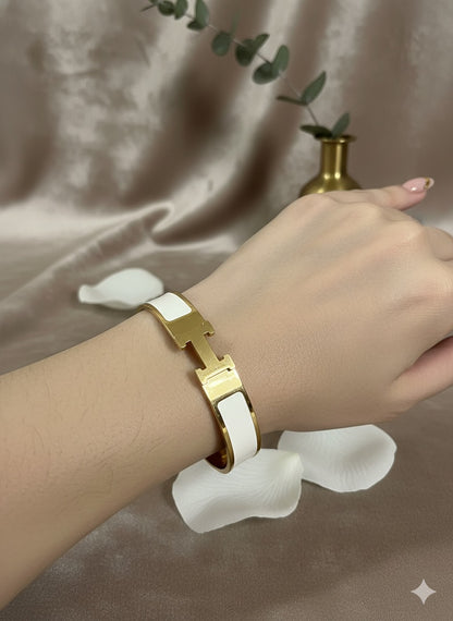 Clic Clac Cuff Bangle (White)