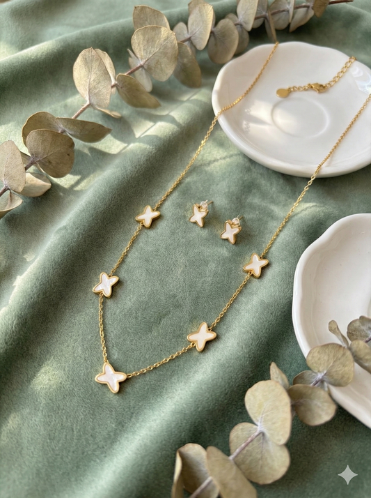 The Graceful Motif Necklace & Earrings Set
