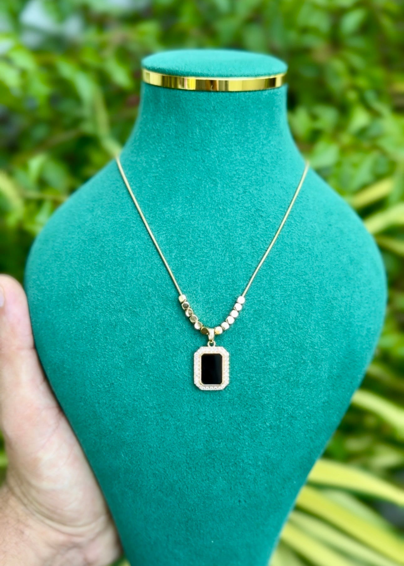 Midnight Frame Luxe Necklace ✨